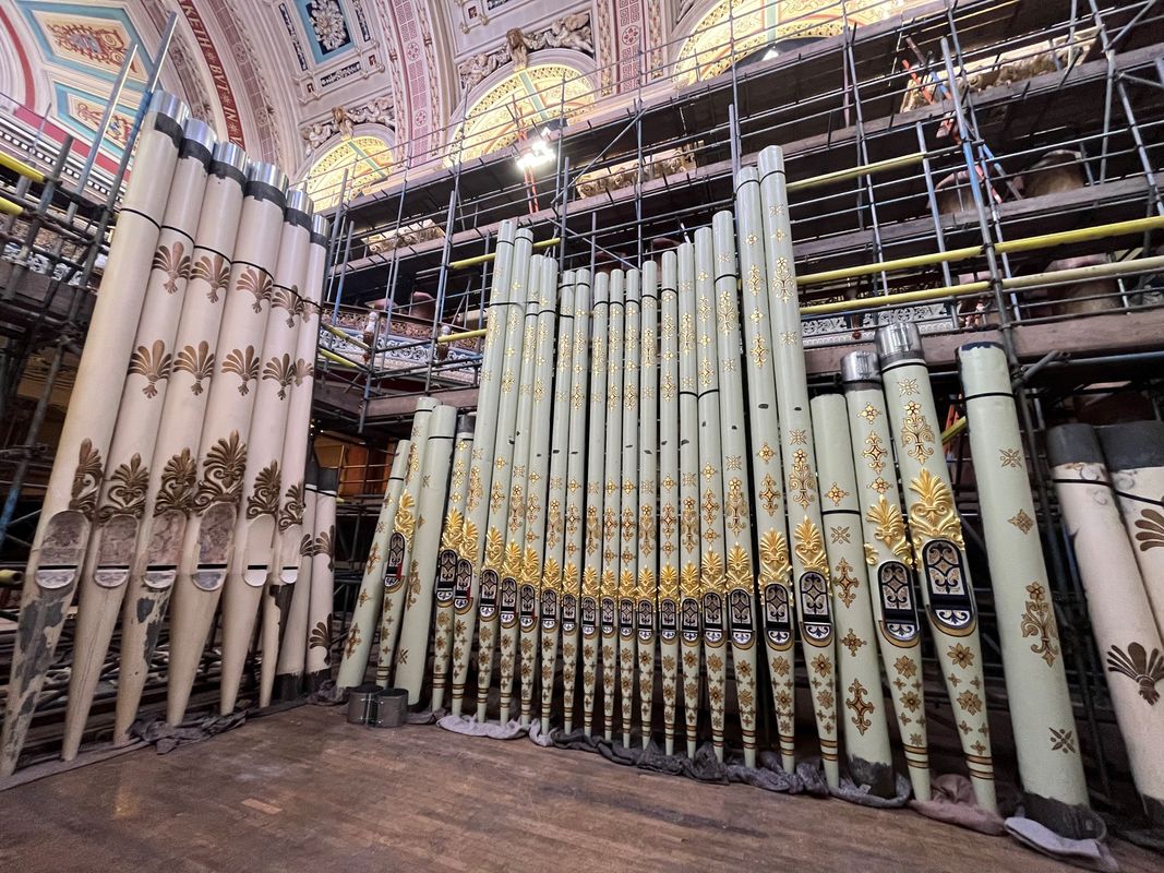 Leeds Town Hall organ façade pipes